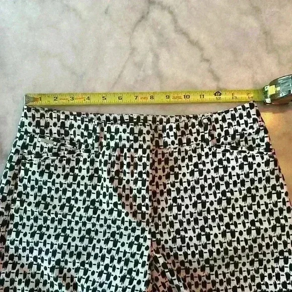 White House Black Market Abstract Print Shorts - Picture 13 of 15